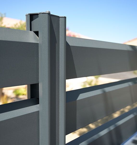 Clôtures résidentielles persienne en aluminium