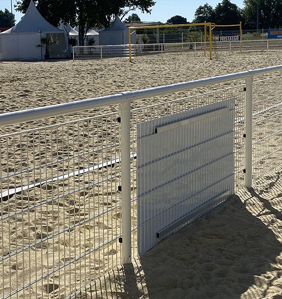 Clôture sportive main courante terrain foot