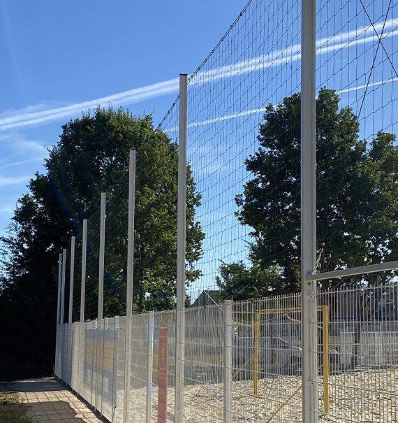 Pare-ballon terrain de foot