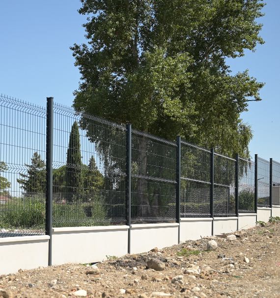 Panneaux rigide et soubassement